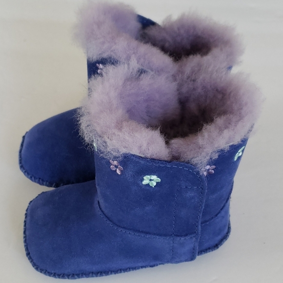 infant ugg boots size 4
